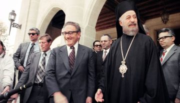 &laquo;Ά&nu;&theta;&rho;&alpha;&kappa;&epsilon;&sigmaf; &omicron; &theta;&eta;&sigma;&alpha;&upsilon;&rho;ό&sigmaf; &pi;έ&phi;&alpha;&nu;&epsilon;&nu;&raquo; &delta;&eta;&lambda;&alpha;&delta;ή &laquo;&omicron; &theta;&eta;&sigma;&alpha;&upsilon;&rho;ό&sigmaf; &alpha;&pi;&omicron;&delta;&epsilon;ί&chi;&theta;&eta;&kappa;&epsilon; ά&nu;&theta;&rho;&alpha;&kappa;&alpha;&sigmaf;&raquo;! &ndash; &Delta;&omicron;ύ&rho;&epsilon;&iota;&omicron;&sigmaf; Ί&pi;&pi;&omicron;&sigmaf;