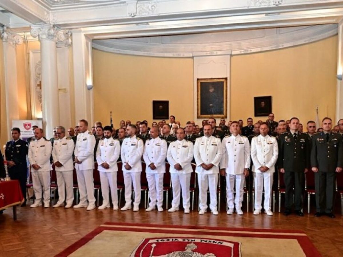 &Sigma;&chi;&omicron;&lambda;ή &Epsilon;&theta;&nu;&iota;&kappa;ή&sigmaf; Ά&mu;&upsilon;&nu;&alpha;&sigmaf;: &Alpha;&pi;&omicron;&phi;&omicron;ί&tau;&eta;&sigma;&alpha;&nu; 131 &sigma;&pi;&omicron;&upsilon;&delta;&alpha;&sigma;&tau;έ&sigmaf; &tau;&eta;&sigmaf; 16&eta;&sigmaf; &Epsilon;&Sigma; &Phi;&omicron;ί&tau;&eta;&sigma;&eta;&sigmaf; &Epsilon;&xi; &Alpha;&pi;&omicron;&sigma;&tau;ά&sigma;&epsilon;&omega;&sigmaf;