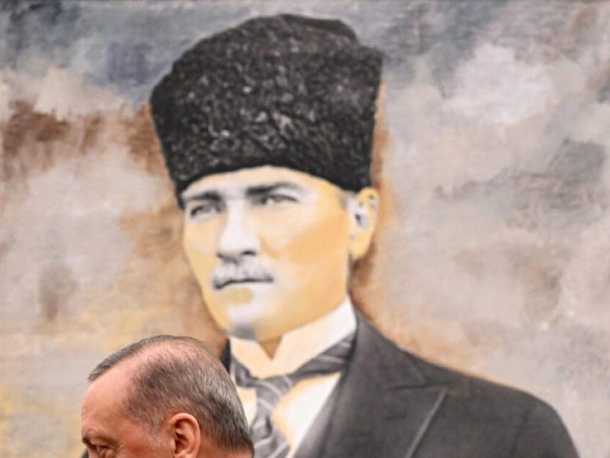 &Epsilon;&rho;&nu;&tau;&omicron;&gamma;ά&nu;: &Pi;&rho;&omicron;&kappa;&lambda;&eta;&tau;&iota;&kappa;έ&sigmaf; &alpha;&nu;&alpha;&phi;&omicron;&rho;έ&sigmaf; &gamma;&iota;&alpha; &tau;&eta;&nu; &epsilon;&pi;έ&tau;&epsilon;&iota;&omicron; &tau;&eta;&sigmaf; &Sigma;&mu;ύ&rho;&nu;&eta;&sigmaf;