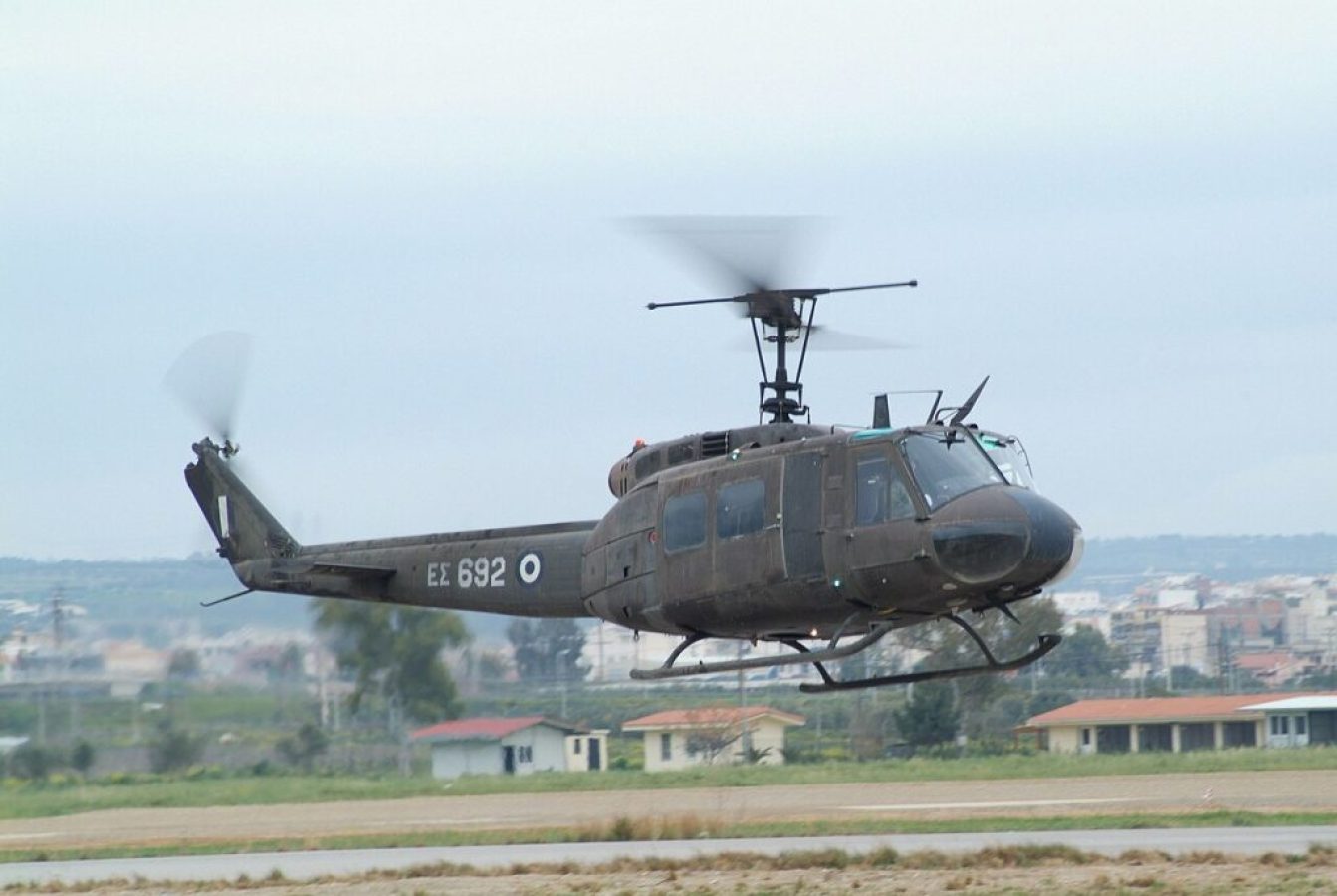 &Alpha;&pi;ώ&lambda;&epsilon;&iota;&alpha; &epsilon;&lambda;&iota;&kappa;&omicron;&pi;&tau;έ&rho;&omicron;&upsilon; UH-1H &ndash; &Delta;&omicron;ύ&rho;&epsilon;&iota;&omicron;&sigmaf; Ί&pi;&pi;&omicron;&sigmaf;