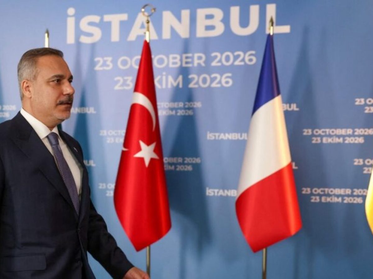 &Phi;&iota;&nu;&tau;ά&nu; &gamma;&iota;&alpha; &tau;&omicron;&upsilon;&rho;&kappa;&omicron;&lambda;&iota;&beta;&upsilon;&kappa;ό &mu;&nu;&eta;&mu;ό&nu;&iota;&omicron;: &Pi;&alpha;&rho;&alpha;&kappa;&omicron;&lambda;&omicron;&upsilon;&theta;&omicron;ύ&mu;&epsilon; &tau;&iota;&sigmaf; &kappa;&iota;&nu;ή&sigma;&epsilon;&iota;&sigmaf; &tau;&eta;&sigmaf; &Epsilon;&lambda;&lambda;ά&delta;&alpha;&sigmaf; &ndash; &laquo;Ά&nu;&omicron;&iota;&gamma;&mu;&alpha;&raquo; &sigma;&epsilon; &Alpha;ί&gamma;&upsilon;&pi;&tau;&omicron; &kappa;&alpha;&iota; &Iota;&tau;&alpha;&lambda;ί&alpha;